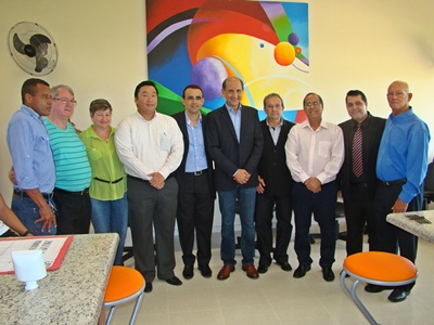 Prefeito e vereadores comparecem ao evento. FOTO Henrique Sugano Perama