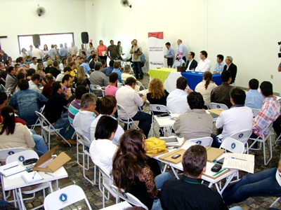 Prefeito e Bruno Covas inauguram o ciclo de capacitação Verde Azul em Guararapes-SP. FOTO Henrique Sugano Perama