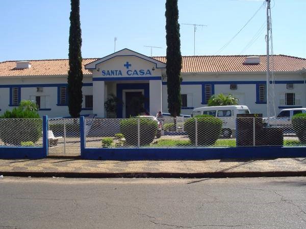 Presidente Celinho, repassa 100 mil a santa Casa